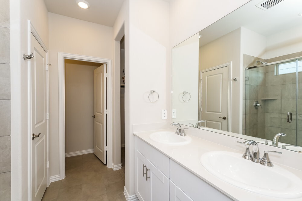 Building Photo - 831 Wisteria Ln