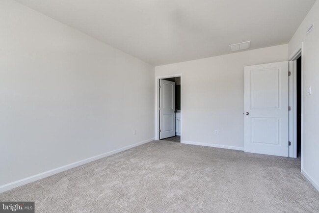 Building Photo - 69 Nelsons Wy