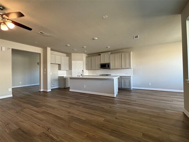 Building Photo - 2913 Clf Rdg Ln