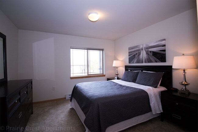 Building Photo - 290 Prairie Heights Dr