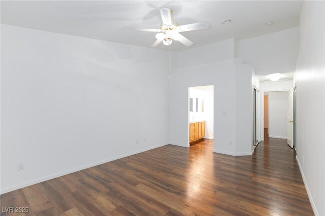 Building Photo - 10022 Catalina Canyon Ave
