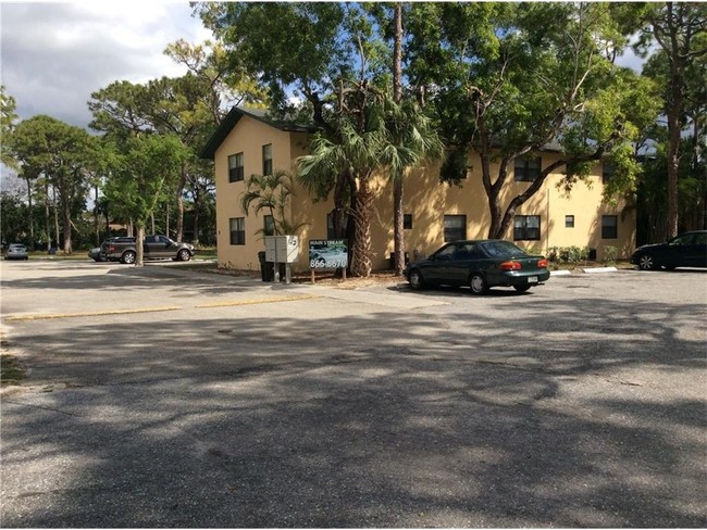 Building Photo - Wellman Trails Apartments
