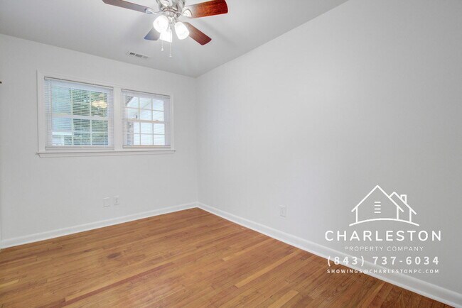 Building Photo - 816 E Estates Blvd