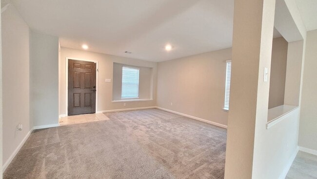 Building Photo - 5704 Bluebonnet Ln