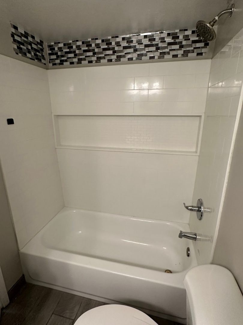 Building Photo - 3502 W Willow Ave