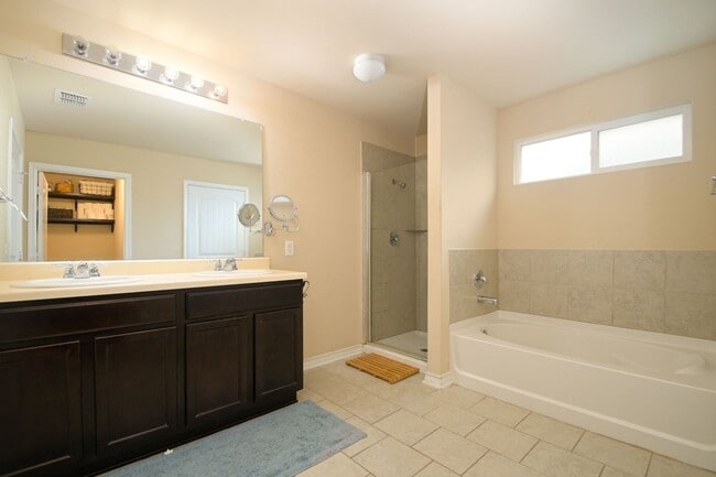 Building Photo - 11806 Plover Pl