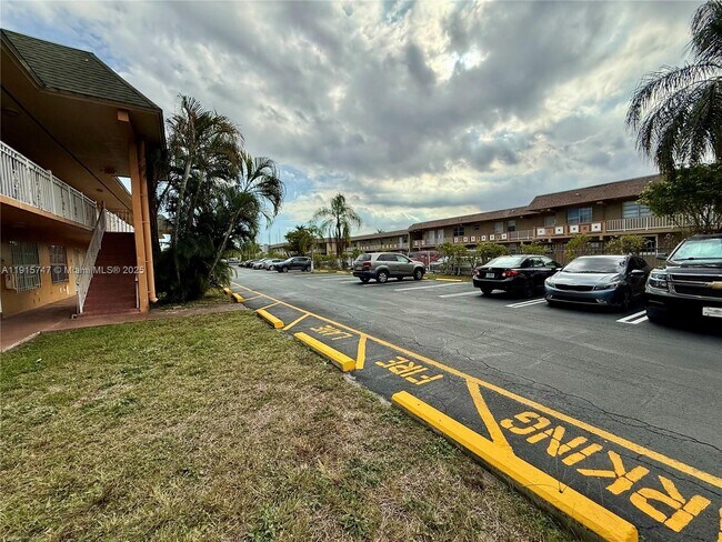 Building Photo - 291 NW 177th St