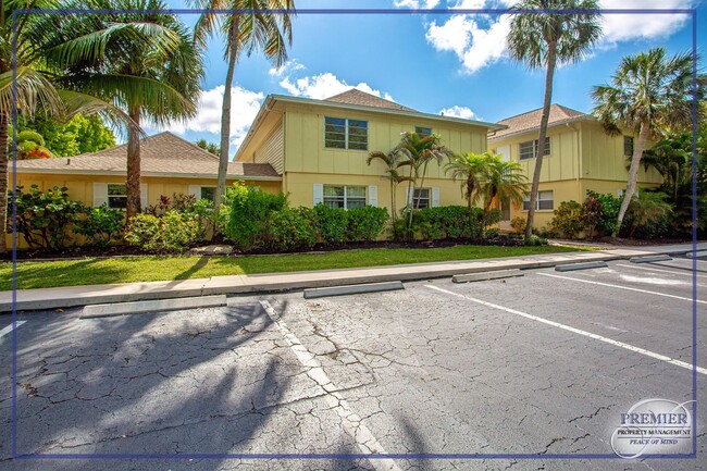 Building Photo - ***AMAZING LOCATION***NAPLES GET AWAY***CL...