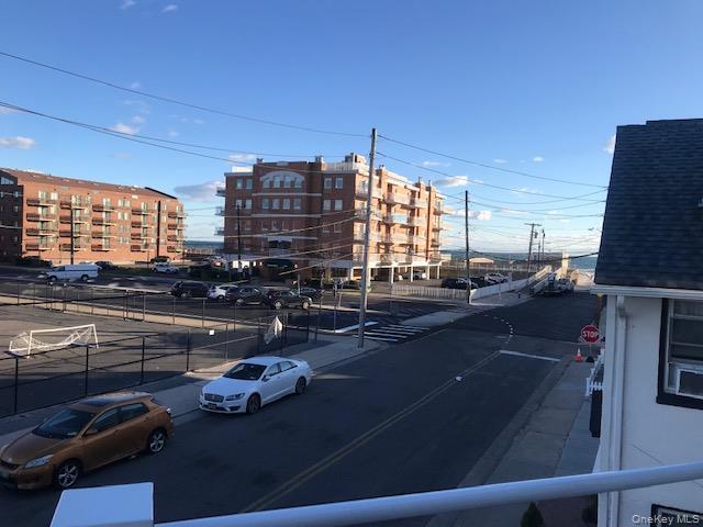 Building Photo - 111 New York Ave