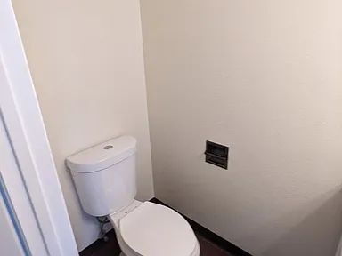 Building Photo - Available Now! Pet-Friendly 2 Bed/ 1.5 Bath with Patio & Parking