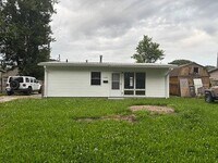 Building Photo - 1109 St Helena Ave