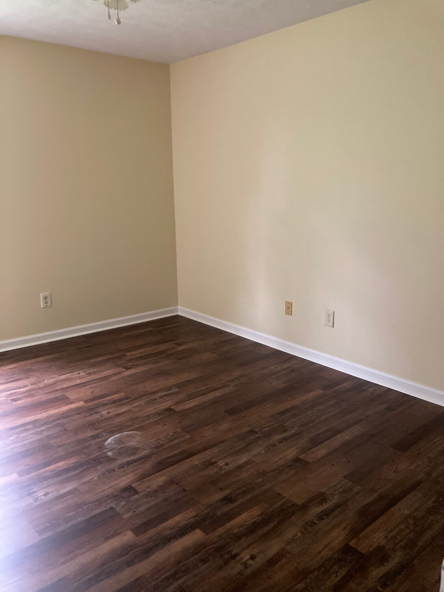 Building Photo - 80 Rushwood Dr