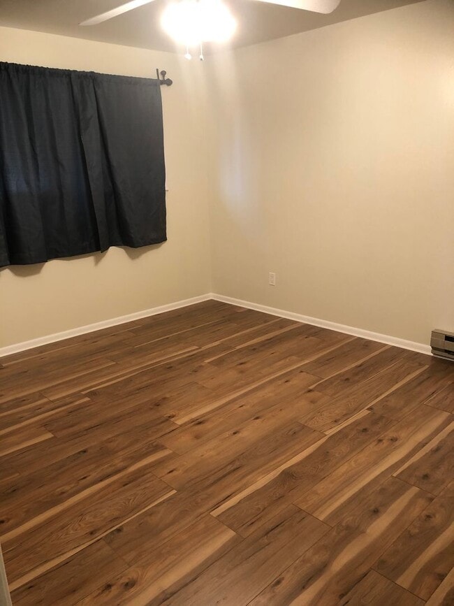 Building Photo - 19857ham