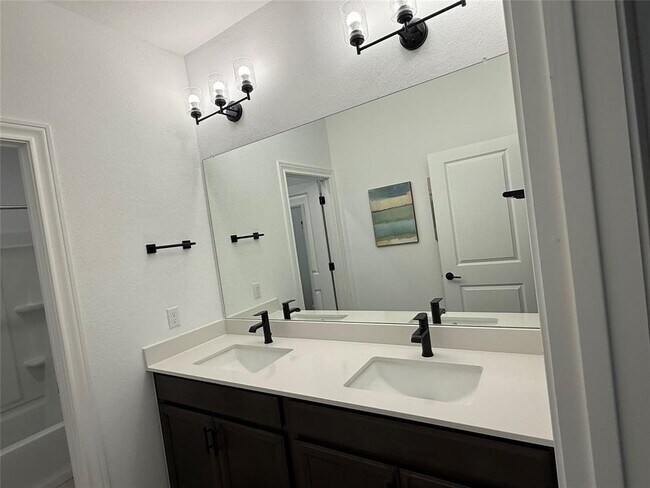 Building Photo - 5321 Texas Bluebell Dr