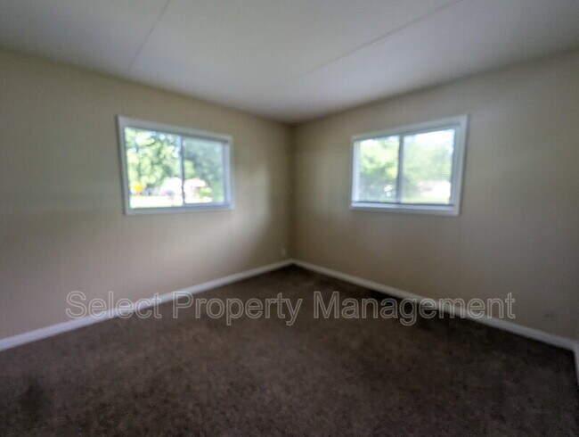 Building Photo - 926 Houston Dr