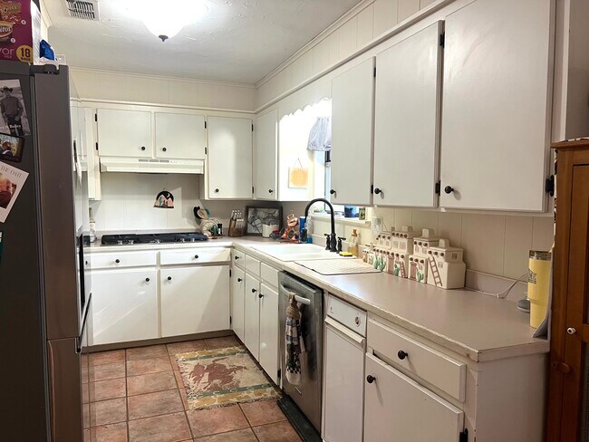 Building Photo - 8984 FM 219