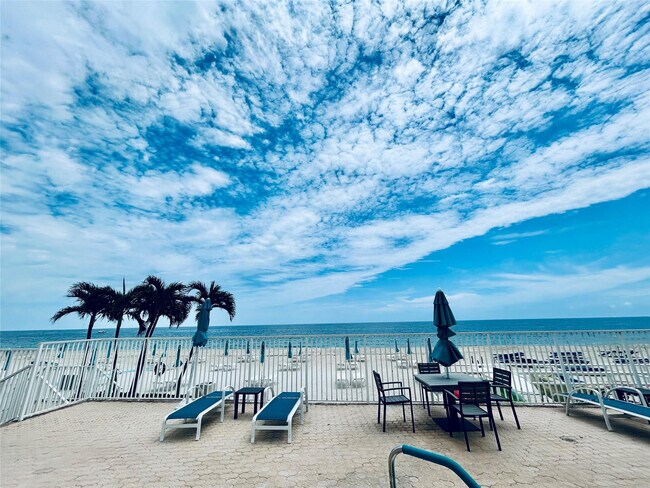 Building Photo - 3750 Galt Ocean Dr