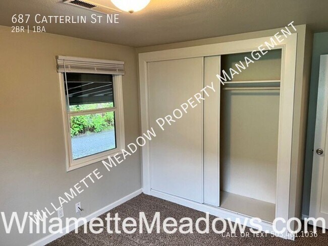 Building Photo - 687 Catterlin Ave. NE