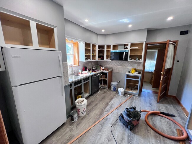 Building Photo - 4934 N Marmora Ave