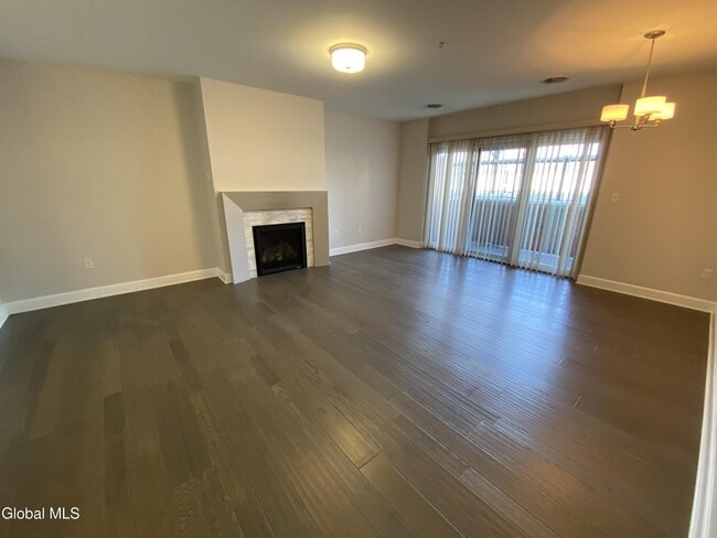 Building Photo - 2 West Ave