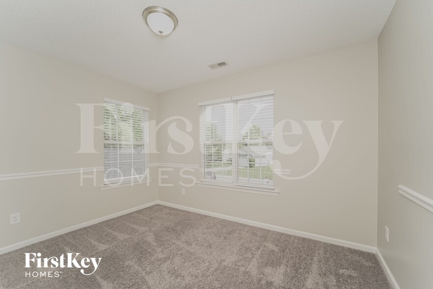 Building Photo - 10331 Cannarti Dr