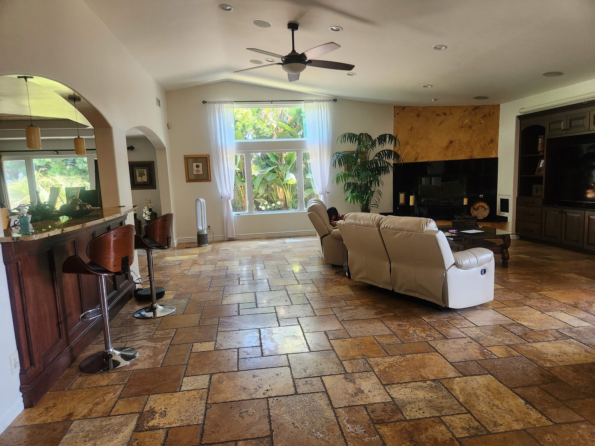 Building Photo - 12301 Frontera Rd