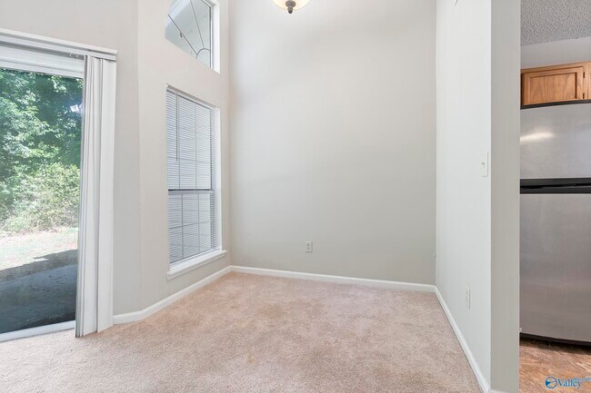 Building Photo - 136 Stone Meadow Ln