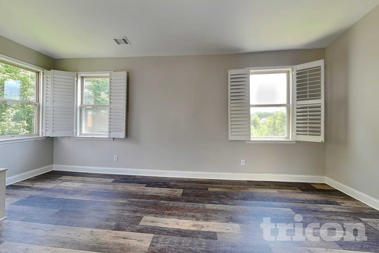 Building Photo - 4384 Challedon Dr