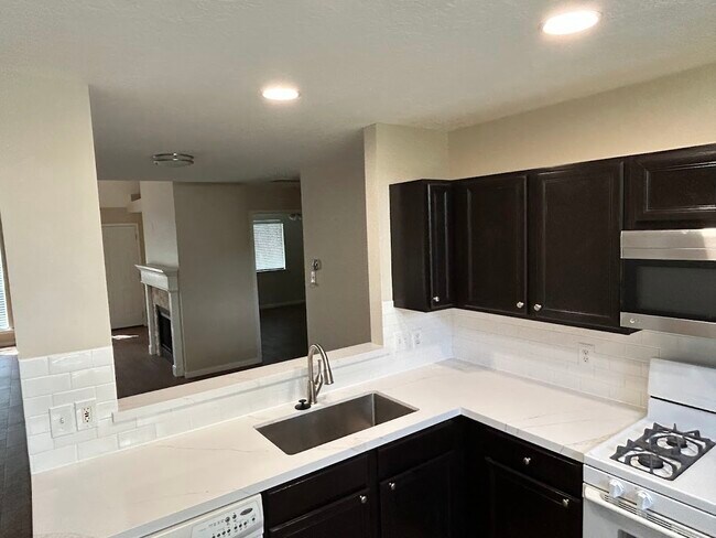 Building Photo - 14518 Cypress Green Dr