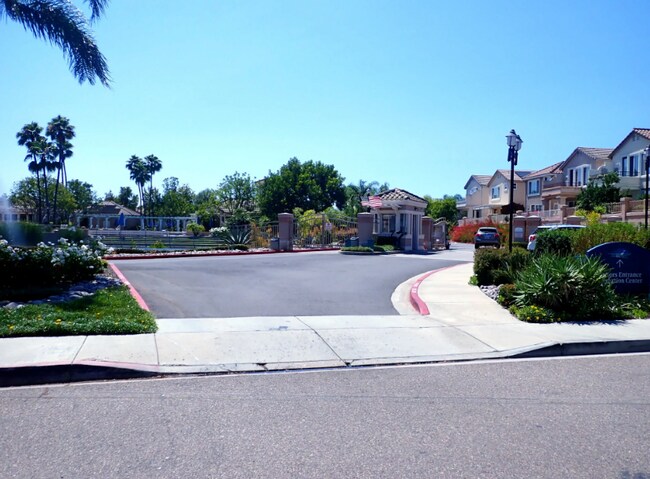 Front Gate - 18650 Caminito Cantilena