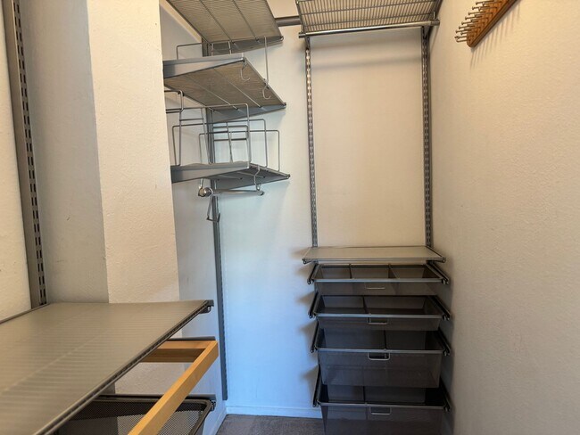 Building Photo - Charming 2 bedroom 2 bath in Tierrasanta!