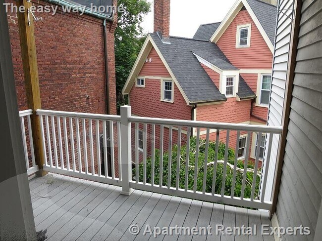 Building Photo - 6 Giles Park