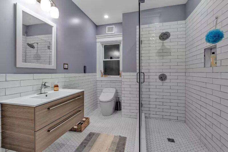 Building Photo - 61 St James Pl