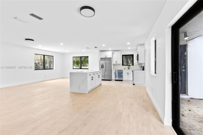 Building Photo - 14171 SW 37th Ct