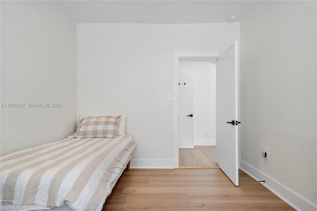 Building Photo - 10801 Peachtree Dr