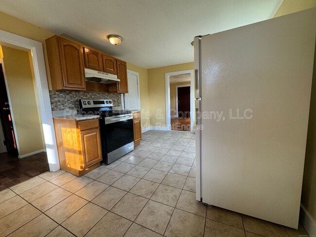 Building Photo - 106 Day St