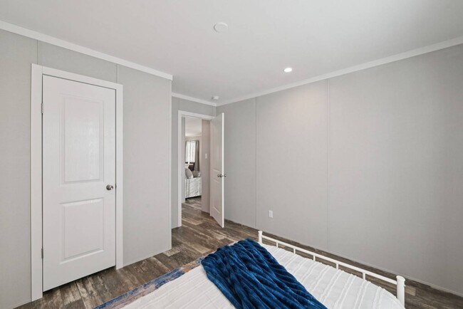 Building Photo - 1611 American Dr