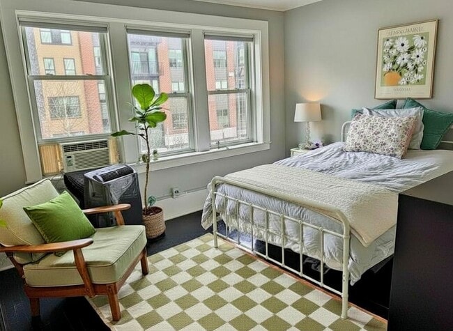 Building Photo - 36 S Union St