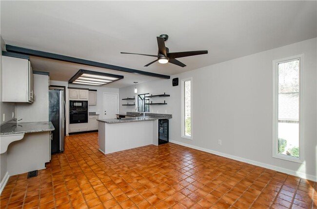 Building Photo - 150 Karina Pl