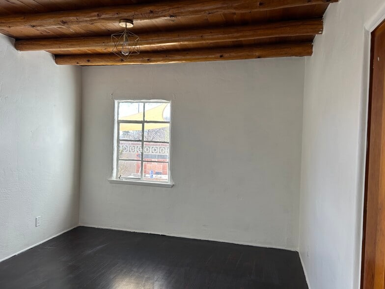 bedroom - 2038 Kiva Rd