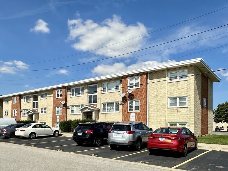 Primary Photo - 9612 Ivanhoe Ave