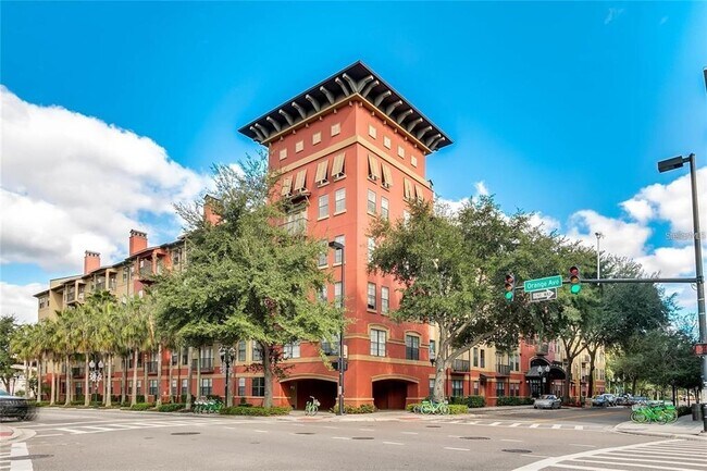 Building Photo - 911 N Orange Ave