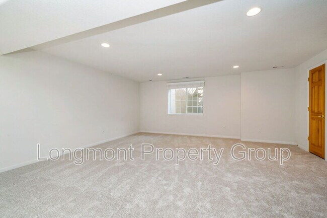 Building Photo - 1333 Charles Dr