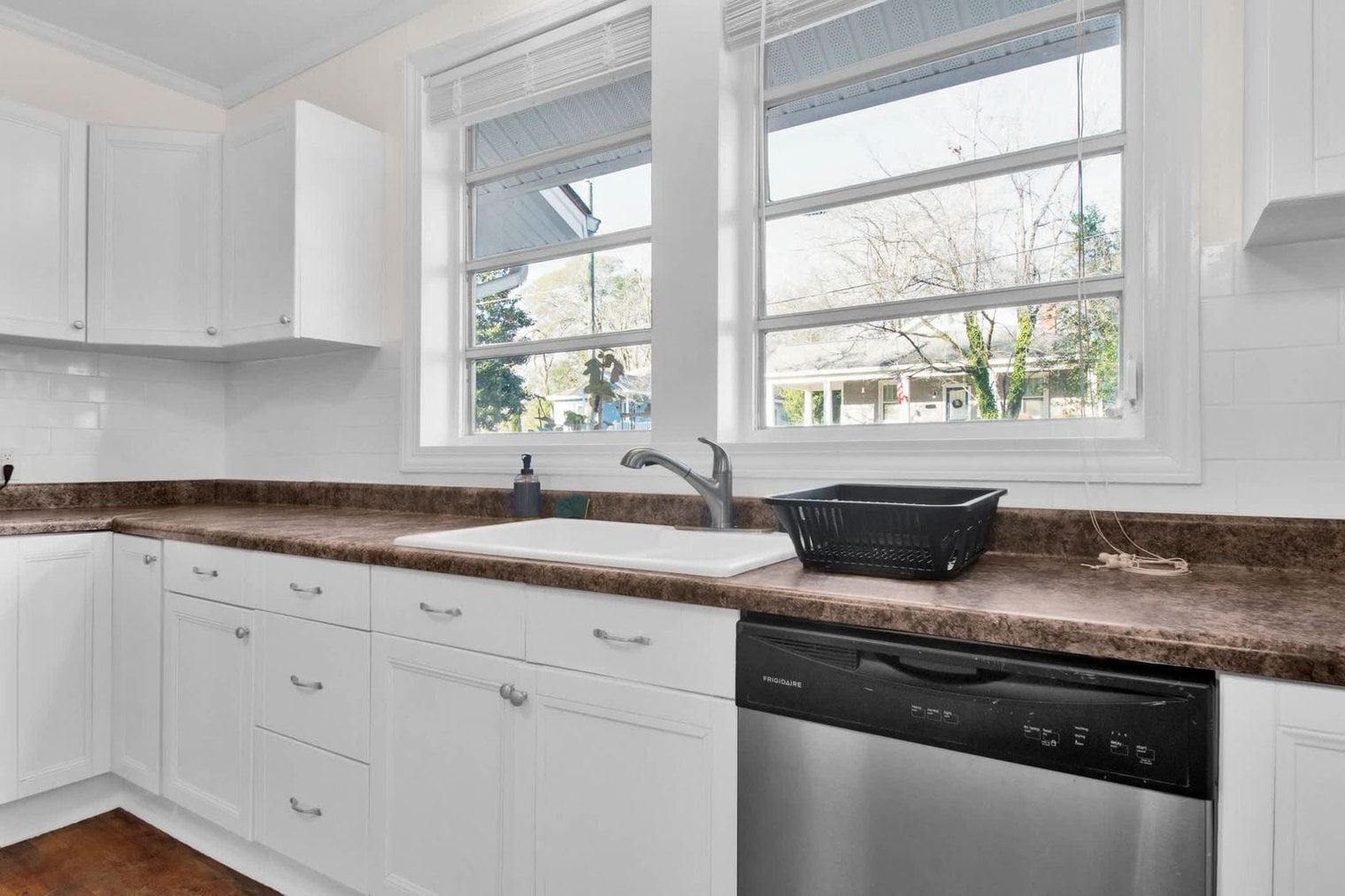 Building Photo - 424 Pearl St