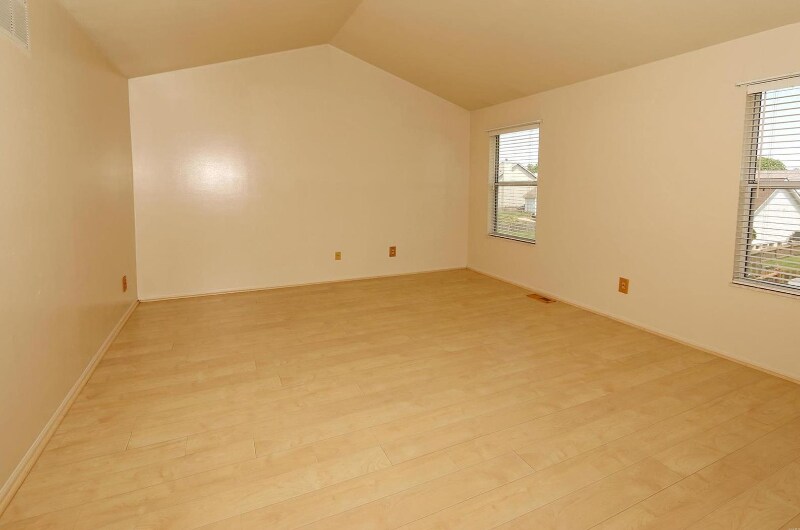 Building Photo - 1021 Sweepstakes Ln