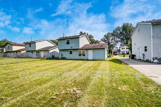 Building Photo - 3540 Willow Run Dr