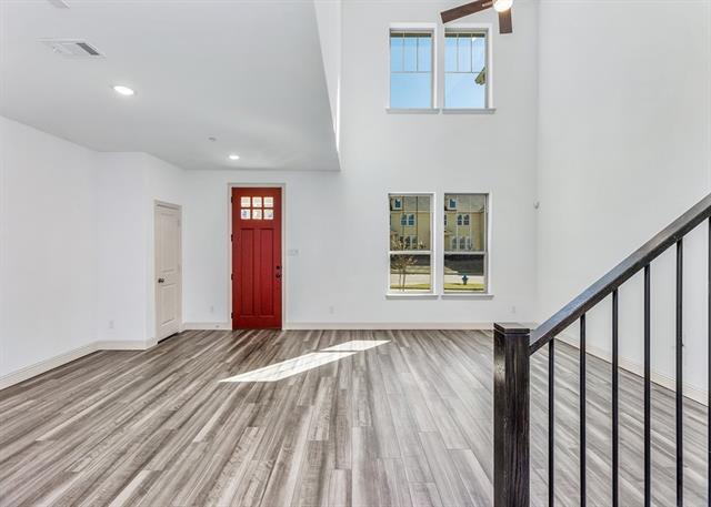 Building Photo - 8804 Samara St