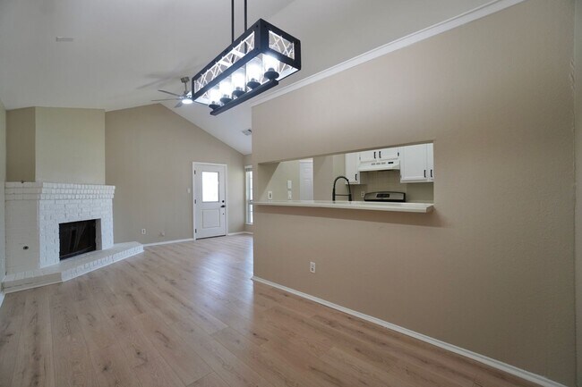 Building Photo - 508 Greenlawn Blvd