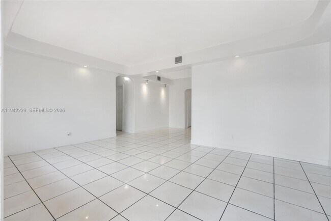 Building Photo - 6240 SW 21st St