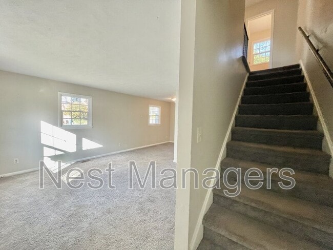 Building Photo - 830 Pilot Ave
